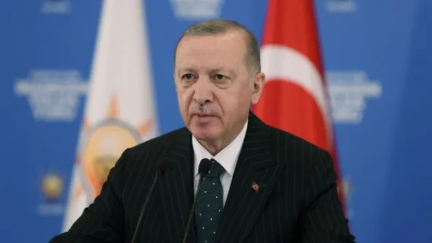 Reis, Recep Ayını Kutladı Faturayı Kesti