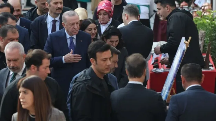 Cumhurbaşkanı Erdoğan'dan esnaf ziyareti