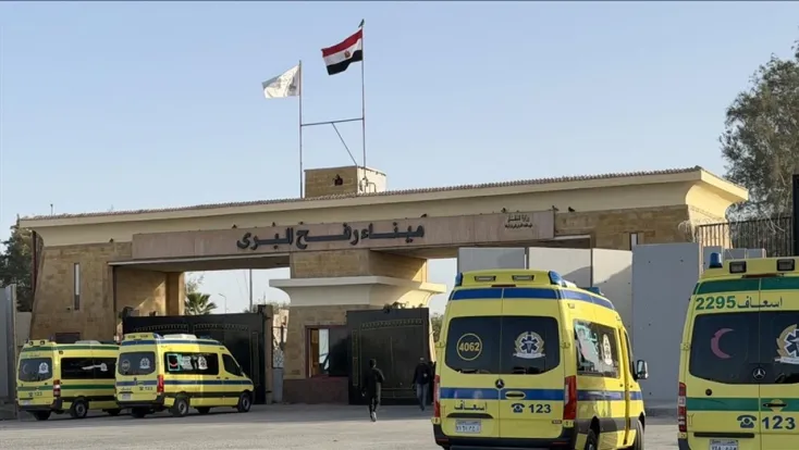 Gazze'nin Refah Sınır Kapısı yeniden açıldı