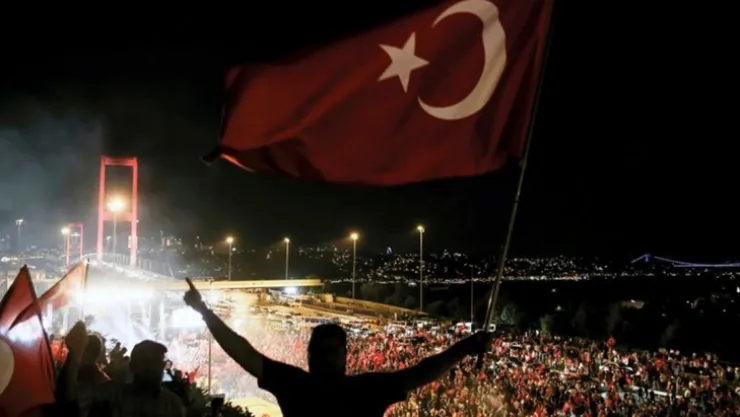 15 Temmuz direnişinin üzerinden 7 yıl geçti: 15 Temmuz şehitleri anılıyor