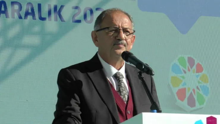 Bakan Özhaseki: Burada 500'e yakın aktif fay hattı var ve her an deprem olabilir