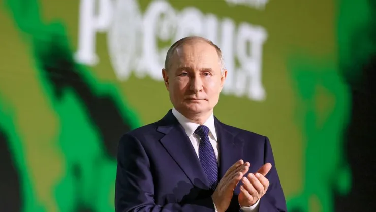 BRICS ekonomik olarak G7'yi geride bırakıyor - Putin.