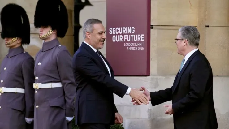 Dışişleri Bakanı Fidan Londra'da