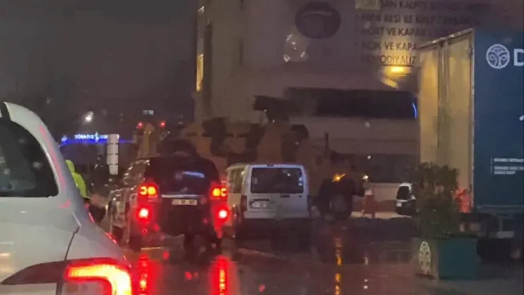 Edirne'den Diyarbakır'a getirilen Selahattin Demirtaş  hastaneye kaldırılan annesi ile görüştü