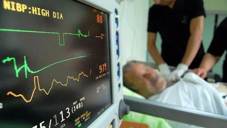 Havalimanı ve AVM'lere otomatik şok cihazı geliyor