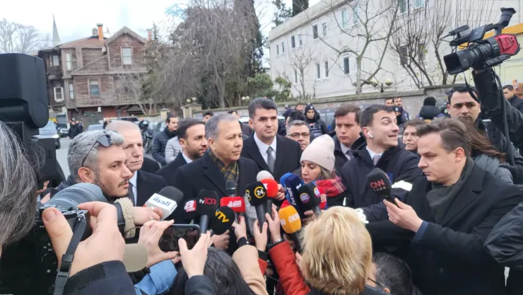 İçişleri Bakanı Santa Maria Kilisesi'nde