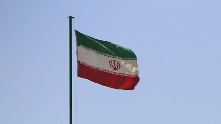İran, ABD ve İngiltere'nin Yemen'e saldırısını kınadı