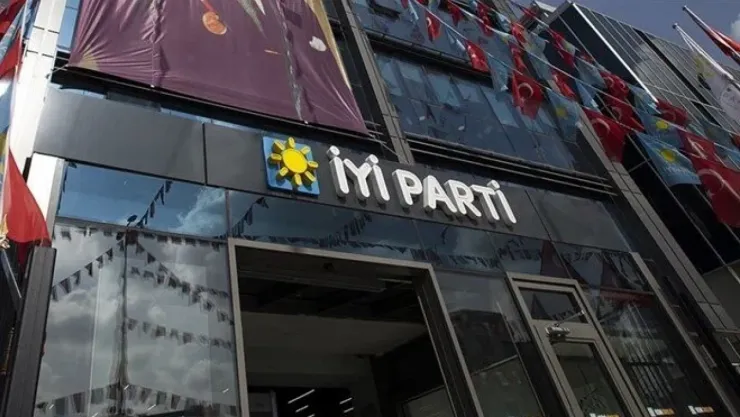 İYİ Parti'de bir istifa daha!