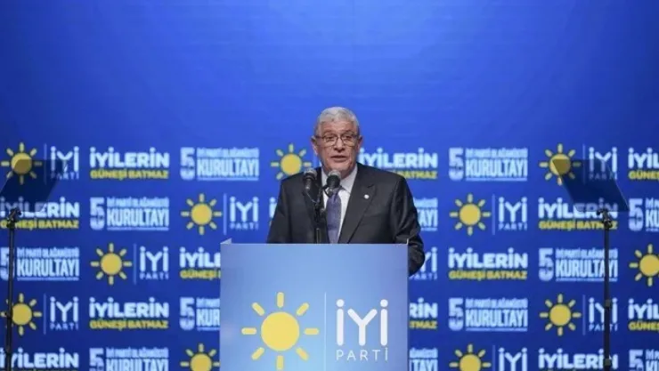 İYİ Parti kurultayı: Yeni genel başkan Musavat Dervişoğlu