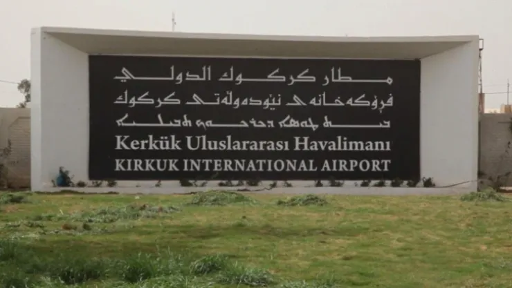 Kerkük'ün resmi dili Türkçe oldu. Tabelalar değişiyor