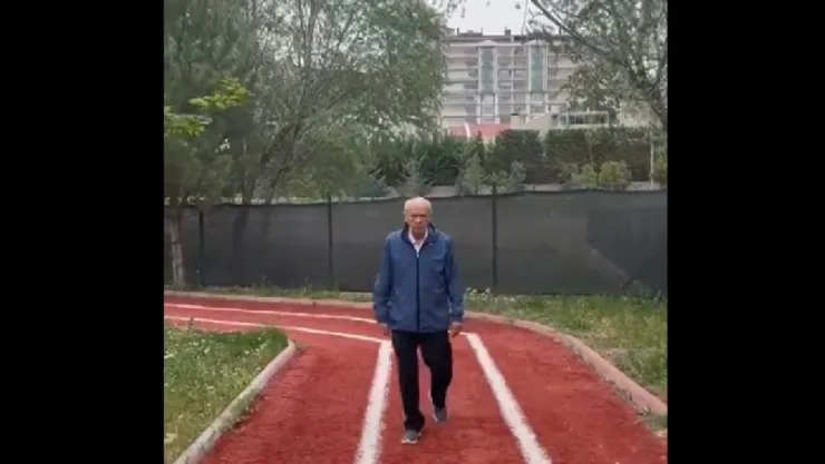 MHP, Bahçeli'nin parkta yürüyüş yaparken çekilmiş videosunu yayınladı