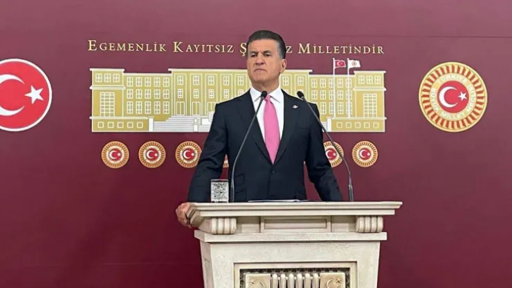 Mustafa Sarıgül'e Meclis'te yumruklu saldırı!