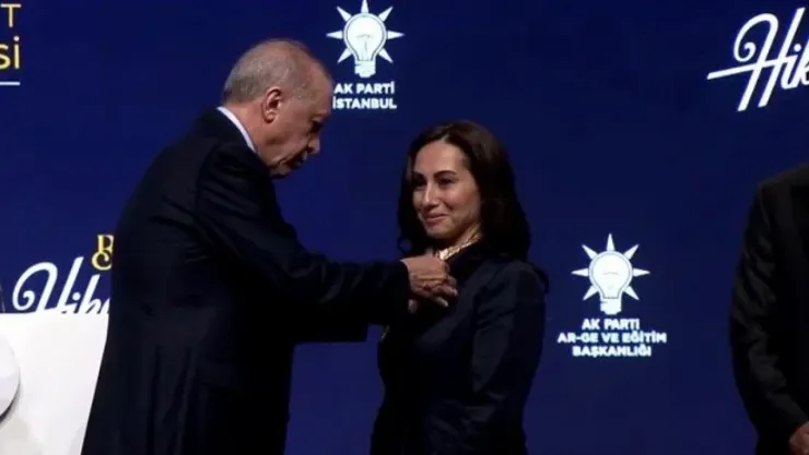 Özlem Vural Gürzel, AK Parti'ye katıldı