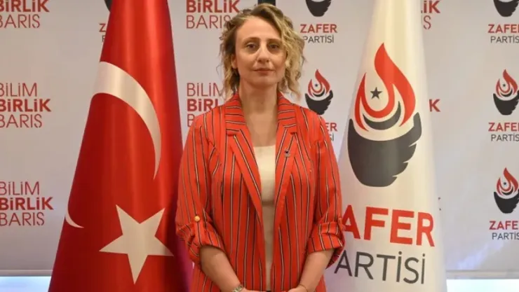 Zafer Partisi'nde iki kritik istifa
