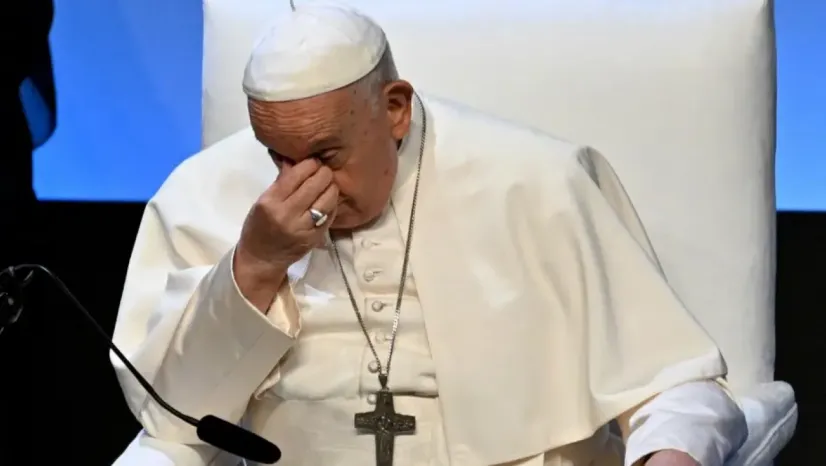 Epstein'in eli Papa Francis'e kadar uzanmış