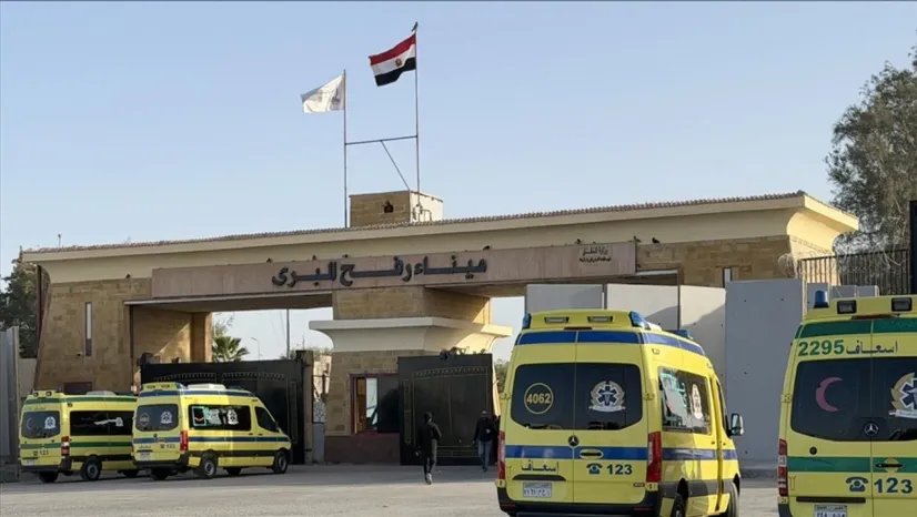 Gazze'nin Refah Sınır Kapısı yeniden açıldı