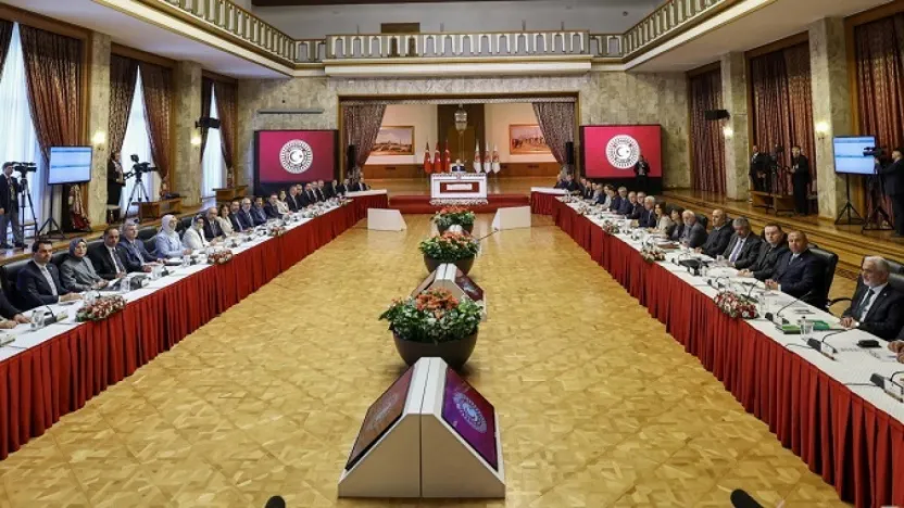 Süreç Komisyonu İmralı'ya gitmeyi oylamaya karar verdi