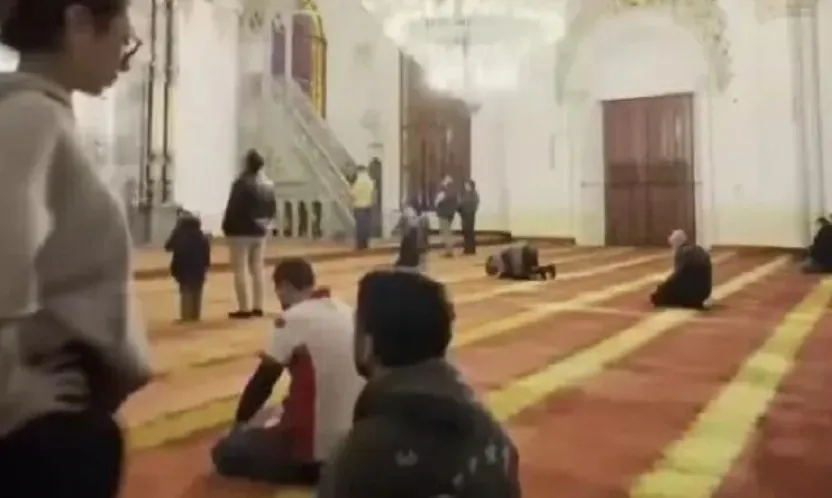Camideki uygunsuz hareketlere soruşturma!