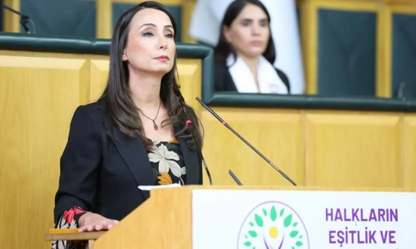 DEM: Süreç belirsizliklerle yönetiliyor