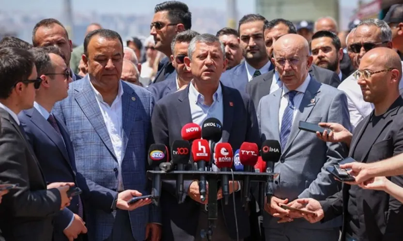 Özgür Özel: Akın Gürlek üzerine alınmış!