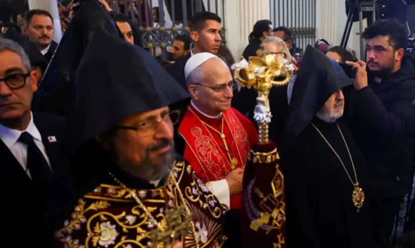 Papa, Ahmet Minguzzi'nin babası ile görüştü